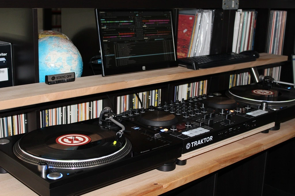 IMG_2166.webp (Open Floor)