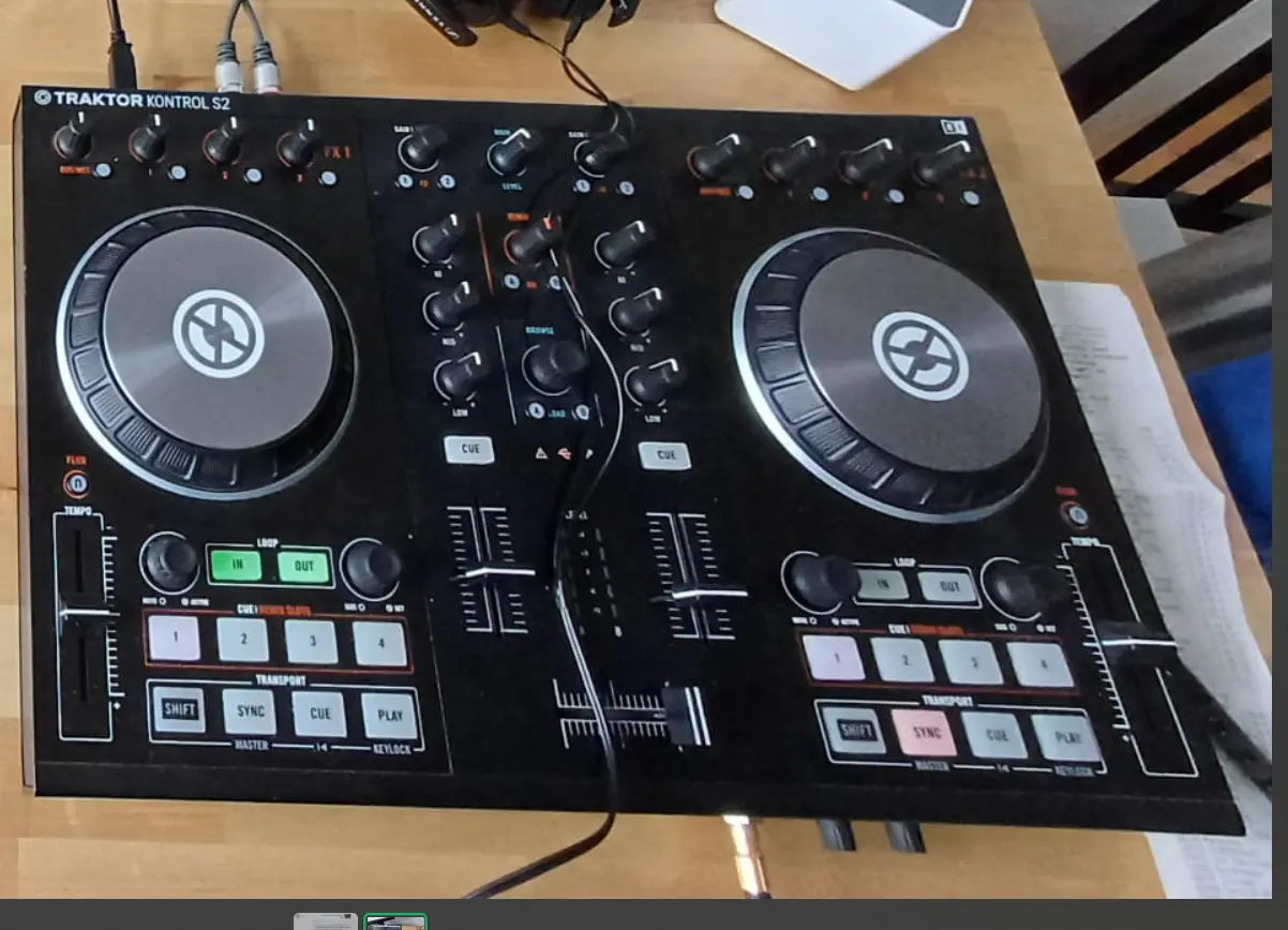 sss.webp (DJ-Software, Controller & All-in-Ones)