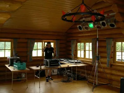Grillhütte innen 1.webp