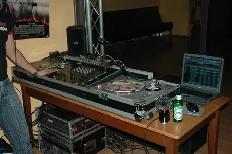 DSC_0009 (Small).webp