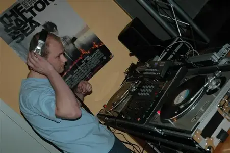 DSC_0016 (Small).webp