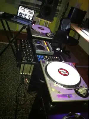 set1.webp (Mischpulte) set1.webp (Mischpulte)