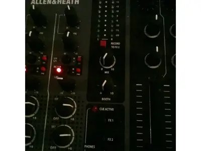 photo.webp (Mischpulte) photo.webp (Mischpulte)