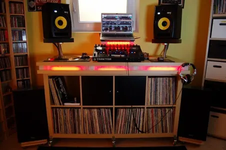 DSC_5912 [800x600].webp (Open Floor)