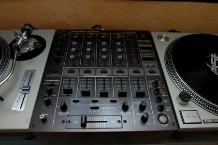 DJ Auktion-11. Dezember 2011-4.webp