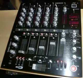RMX-40 USB 4.webp (Mixer) RMX-40 USB 4.webp (Mixer)
