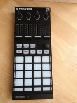 IMG_0090.webp (DJ Controller) IMG_0090.webp (DJ Controller)