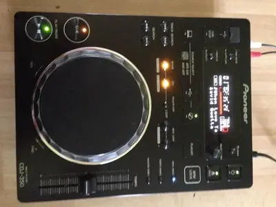 IMG_0003.webp (Digitale DJ Laufwerke (CD & CO)) IMG_0003.webp (Digitale DJ Laufwerke (CD & CO))