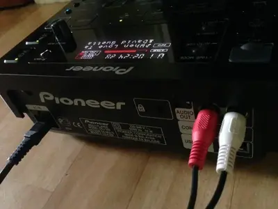 IMG_0004.webp (Digitale DJ Laufwerke (CD & CO)) IMG_0004.webp (Digitale DJ Laufwerke (CD & CO))