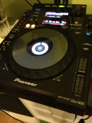 IMG_0009.webp (Digitale DJ Laufwerke (CD & CO)) IMG_0009.webp (Digitale DJ Laufwerke (CD & CO))