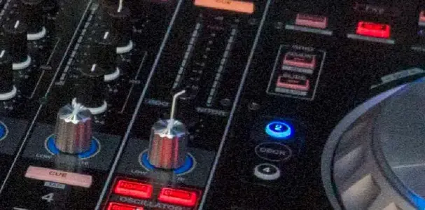 deck.webp (DJ-Software, Controller &amp; All-in-Ones)