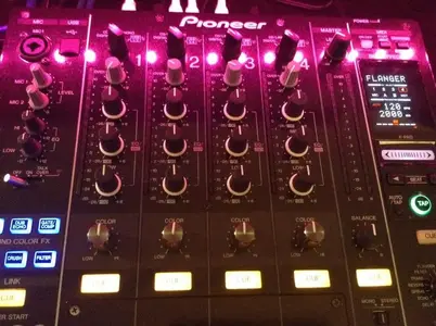 IMG_1846.webp (Mixer) IMG_1846.webp (Mixer)