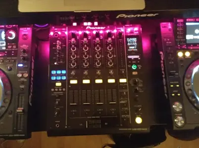 IMG_1847.webp (Mixer) IMG_1847.webp (Mixer)