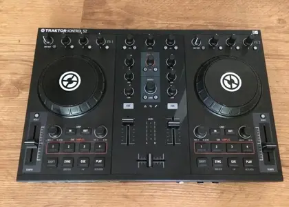 Foto.webp (DJ Controller)