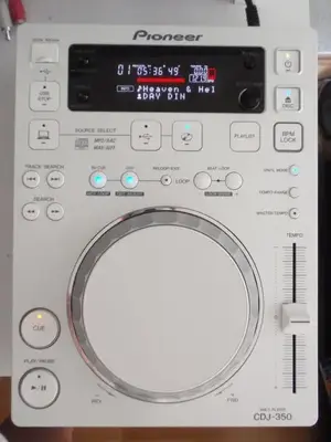 P9060004.webp (Digitale DJ Laufwerke (CD & CO)) P9060004.webp (Digitale DJ Laufwerke (CD & CO))