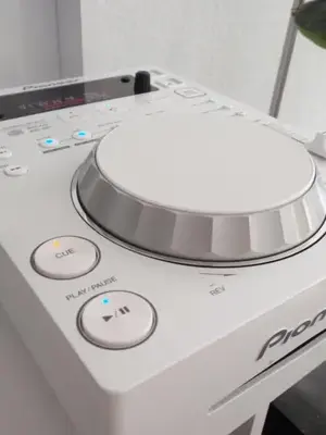 P9060003.webp (Digitale DJ Laufwerke (CD & CO)) P9060003.webp (Digitale DJ Laufwerke (CD & CO))