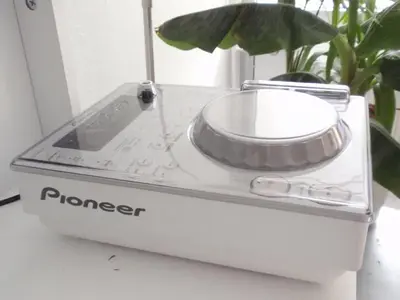 P9060011.webp (Digitale DJ Laufwerke (CD & CO)) P9060011.webp (Digitale DJ Laufwerke (CD & CO))