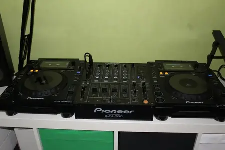 IMG_3929.webp (Digitale DJ Laufwerke (CD &amp; CO))