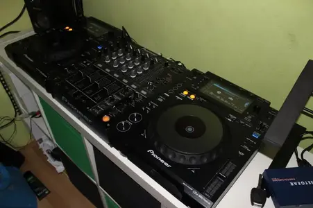 IMG_3930.webp (Digitale DJ Laufwerke (CD &amp; CO))