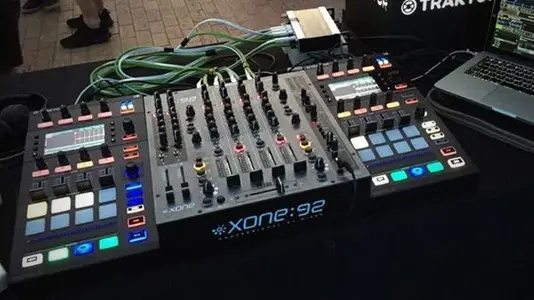 original.webp (DJ-Software, Controller &amp; All-in-Ones)