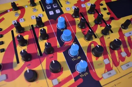 DSC_0179 (Medium).webp (DJ-Software, Controller & All-in-Ones) DSC_0179 (Medium).webp (DJ-Software, Controller & All-in-Ones)