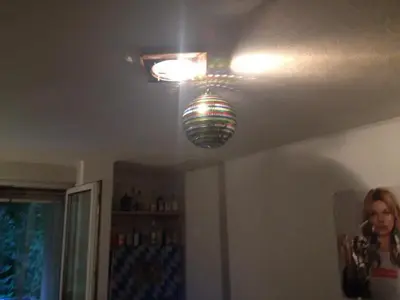 Discokugel beleuchten im Wohnzimmer? | Deejayforum.de