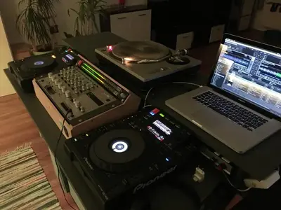 IMG_4617.webp (Mischpulte)