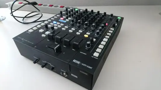 photo5384392262257059776.webp (Mixer)