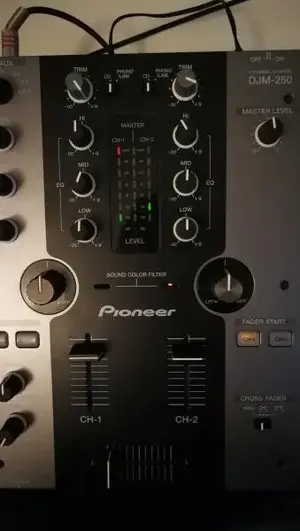 IMG_20171027_174259.webp (Mischpulte)