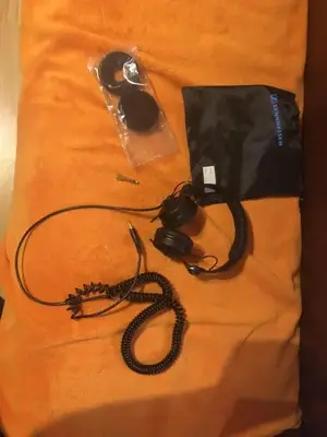 IMG_0684.webp (Headphones)