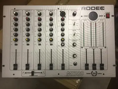 61217838-515D-4369-95BF-17B3ED1D3CB1.webp (Open Floor)