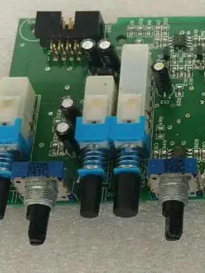 Bildschirmfoto 2018-03-17 um 15.08.31.webp (Mischpulte) Bildschirmfoto 2018-03-17 um 15.08.31.webp (Mischpulte)