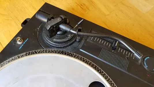 20180926_125934.webp (Plattenspieler)