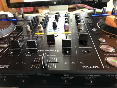 9eTt+zBKQfW0LvawGbRyaA.webp (DJ-Software, Controller &amp; All-in-Ones)