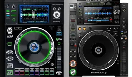 denon-dj-prime-versus-pioneer-dj-nxs2-players-compared.webp (Digitale DJ-Laufwerke) denon-dj-prime-versus-pioneer-dj-nxs2-players-compared.webp (Digitale DJ-Laufwerke)