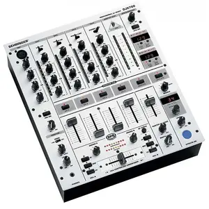 behringer%20djx700.webp