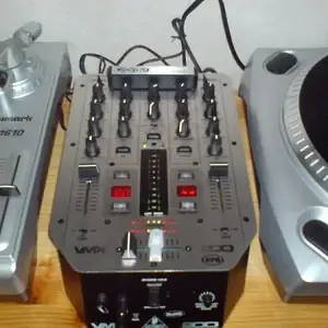 Turnis und Mischpult