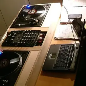 DJ Pult Bau