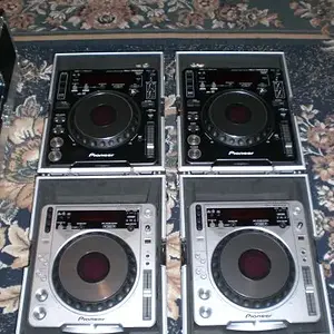 Hansis & My Cdjs