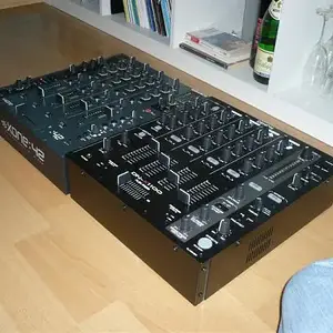 Xone:42 Vs. Dn-x1100