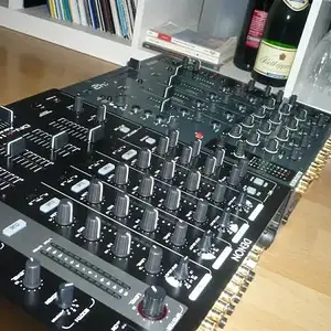 Xone:42 Vs. Dn-x1100