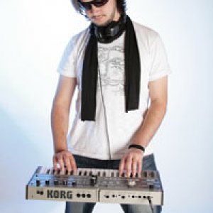 Hangover Heroes Feat. Alexander Kowalski (live) Support: Danny Reebo (live) Und Dj Mike More