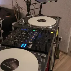 Djm800