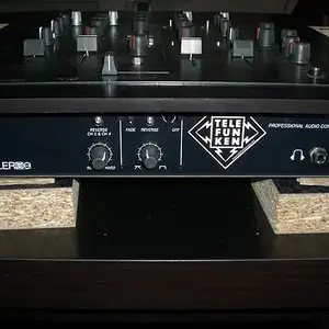 Dj Pult -- Expedit Mod