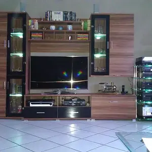 Wohnliche Entertain-ecke Statt Eigenbau-dj-pult