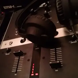 Numarkx5 & Aiaiai Tma-1 Im Einsatz :)