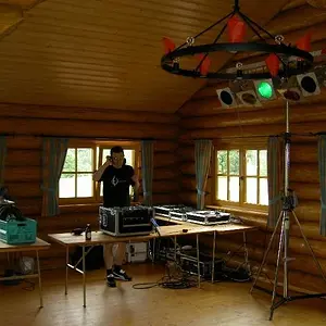 Grillhütte innen 1.jpg