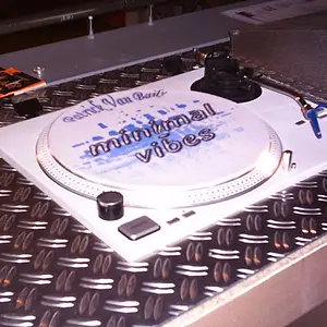 plattenspieler 002klein.jpg