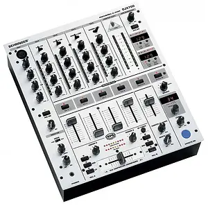 behringer%20djx700.jpg