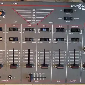 Soundcraft SA-100.jpg